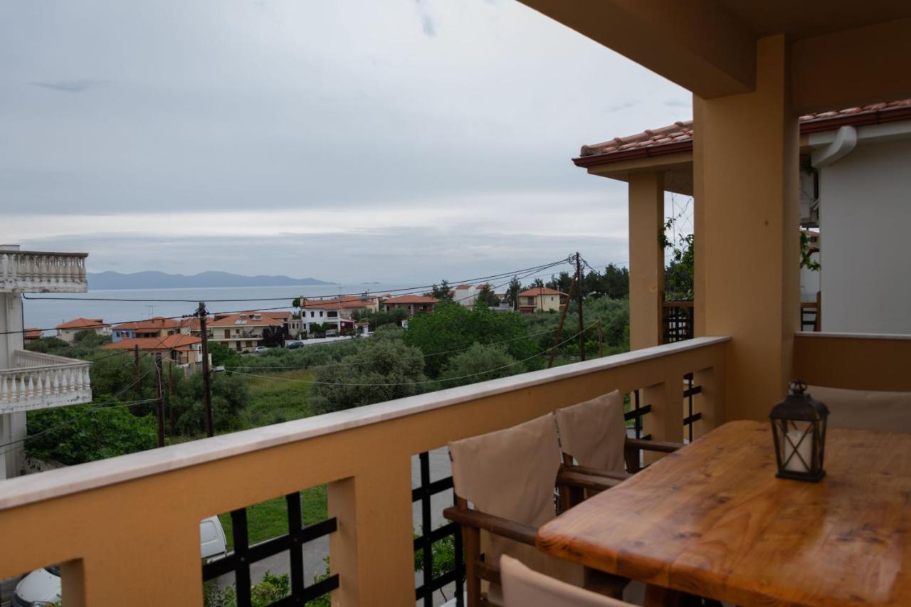 Vista Del Mare 1 Apartment Nea Roda Bagian luar foto