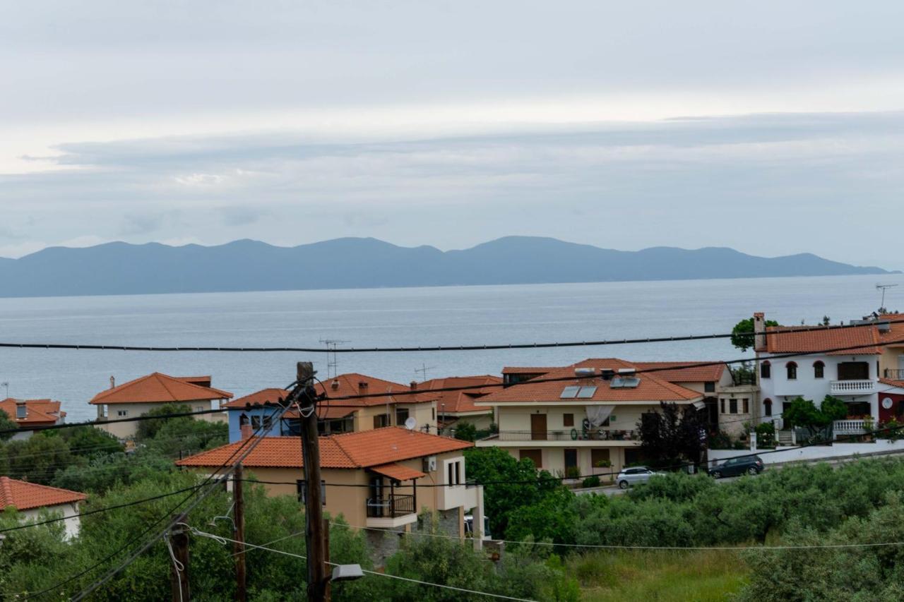 Vista Del Mare 1 Apartment Nea Roda Bagian luar foto